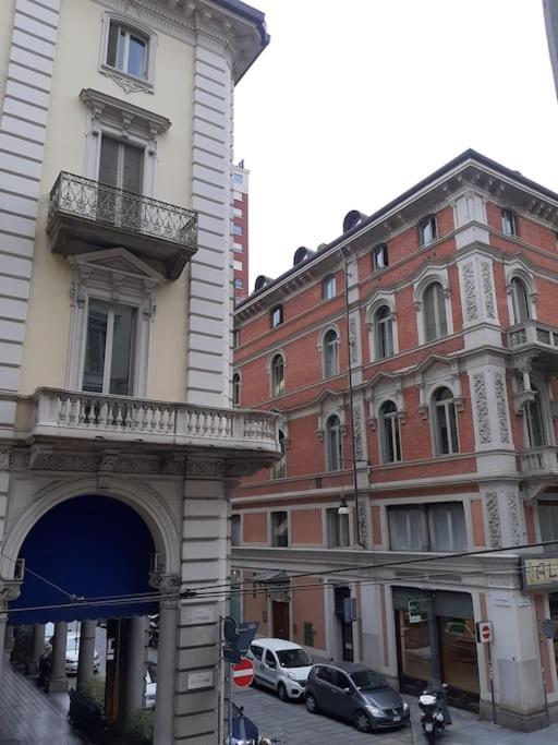 Centralissimo Grazioso Monolocale Турин Экстерьер фото